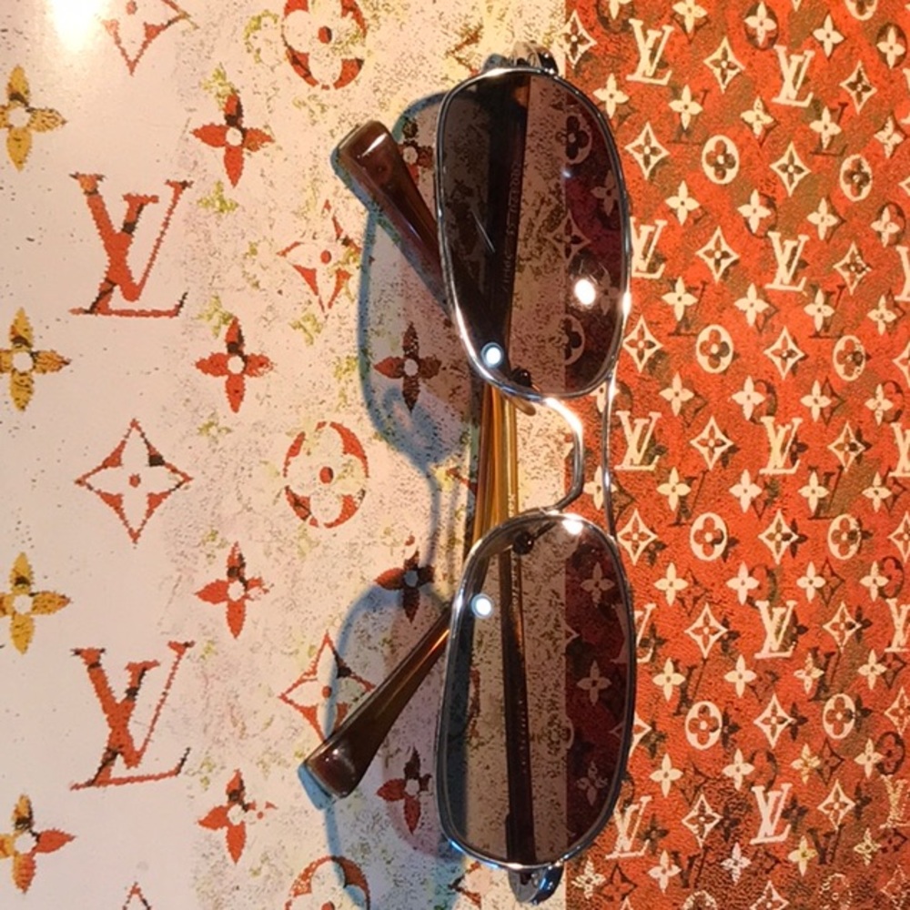 Louis Vuitton Vintage Unisex Sunglasses. Z0039U